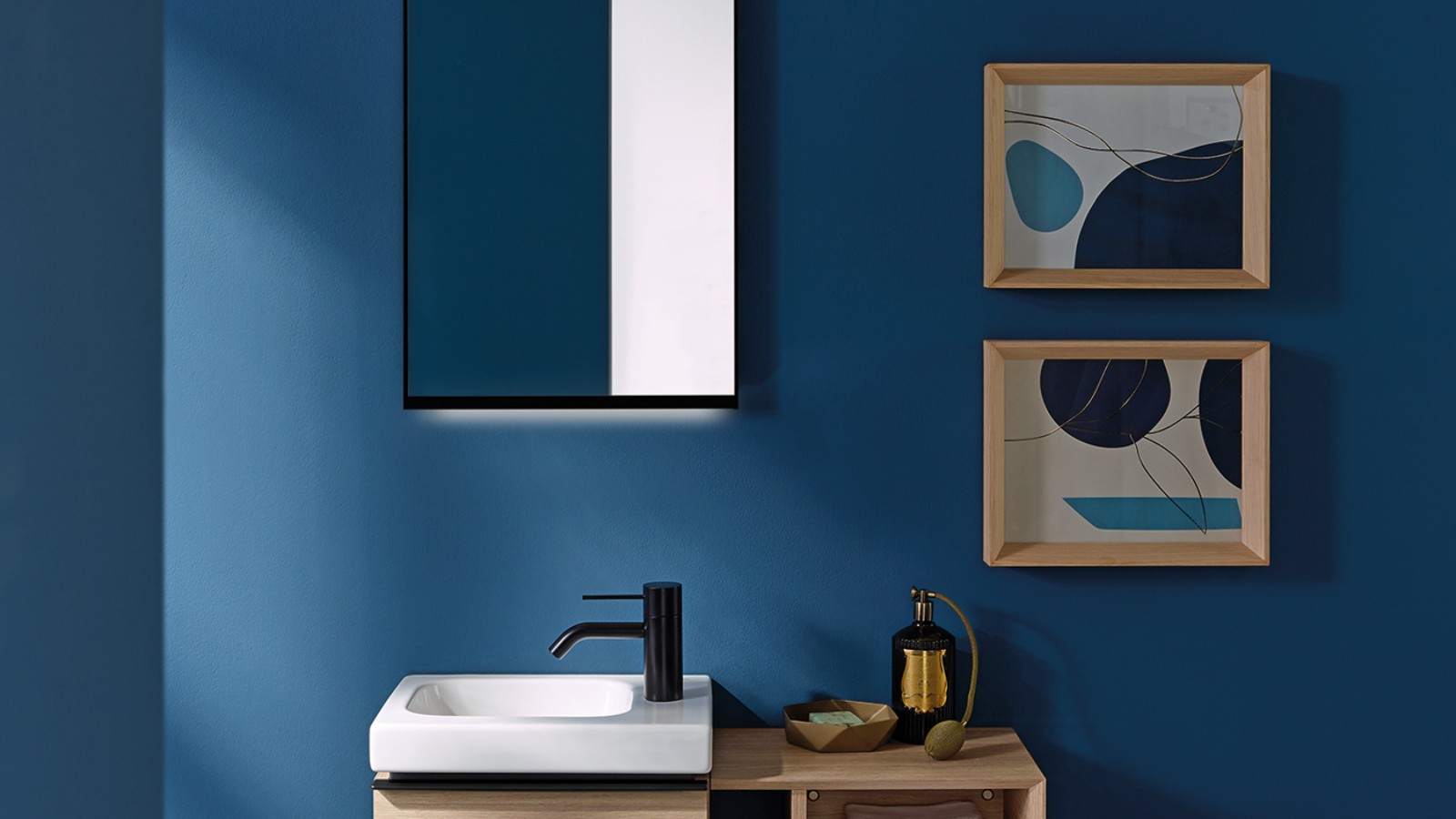 Movement and circulation areas are particularly important in small bathrooms