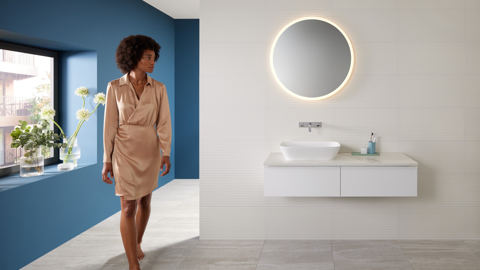 Mix & Match: Geberit ONE lay-on washbasin with iCon cabinet