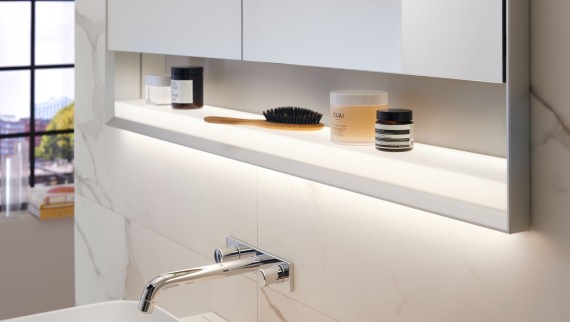 Geberit ONE mirror cabinet with ComfortLight and open shelf surface Geberit ONE mirror cabinet with ComfortLight and open shelf surface