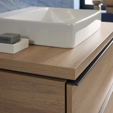 Mix & Match Geberit ONE lay-on washbasin with Geberit iCon bathroom sink with cabinet