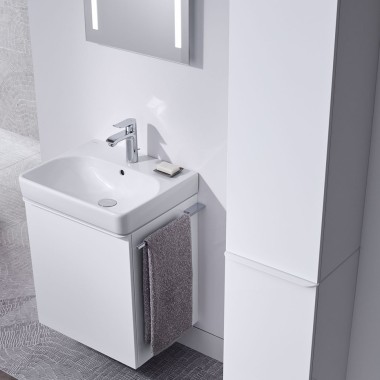 Geberit Smyle Square washbasin and mirror with light