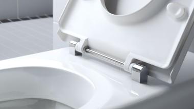 Geberit Renova Comfort WC with stainless steel hinge bar