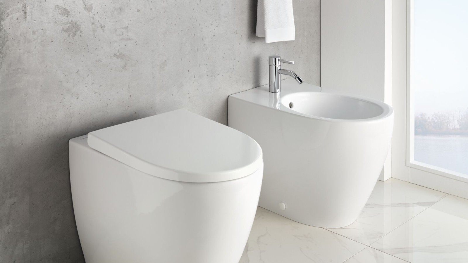 Geberit iCon WC and floor-standing bidet combination