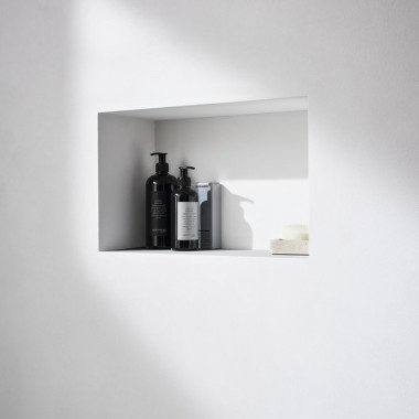 Geberit ONE shower solution with tile-bearing niche storage box