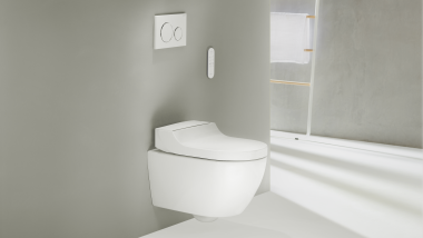 Geberit AquaClean Tuma Comfort with Sigma20 remote control