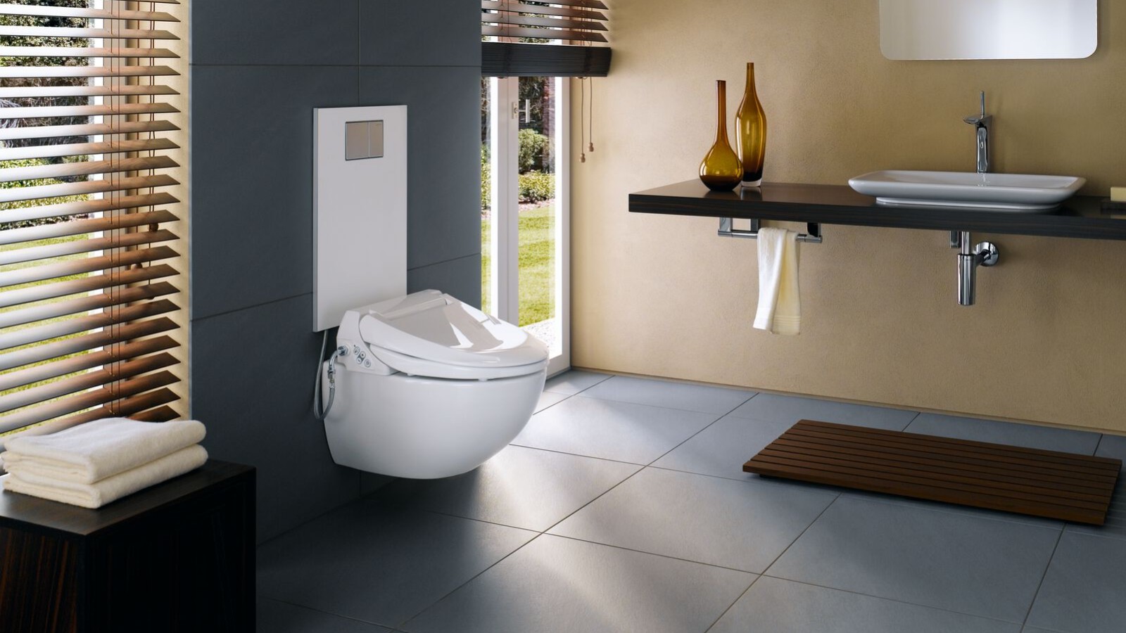 Geberit AquaClean 4000 with design cover Geberit AquaClean 4000 with design cover