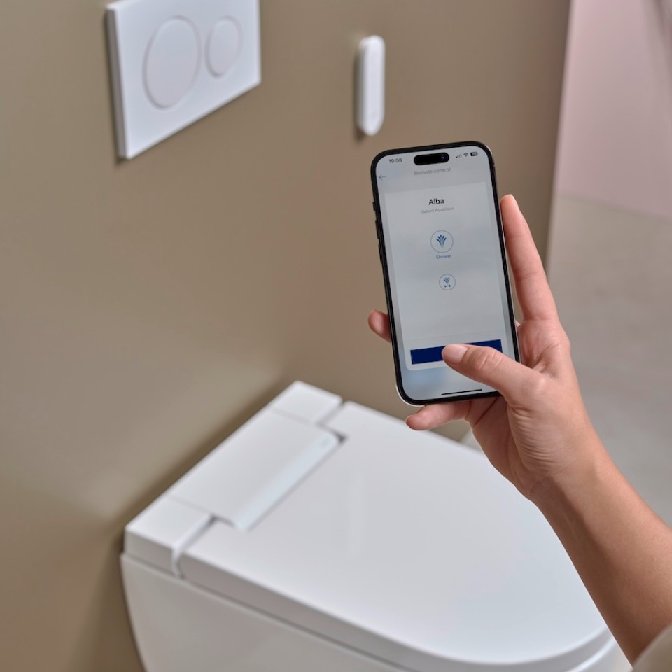 Geberit Remote Control Alba: The starter model of Geberit AquaClean shower toilets | Geberit UK