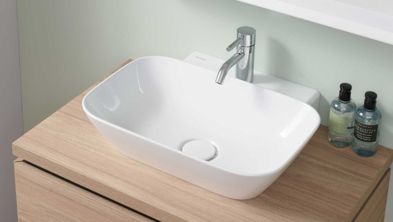 Geberit ONE guest bathroom with small lay-on washbasin