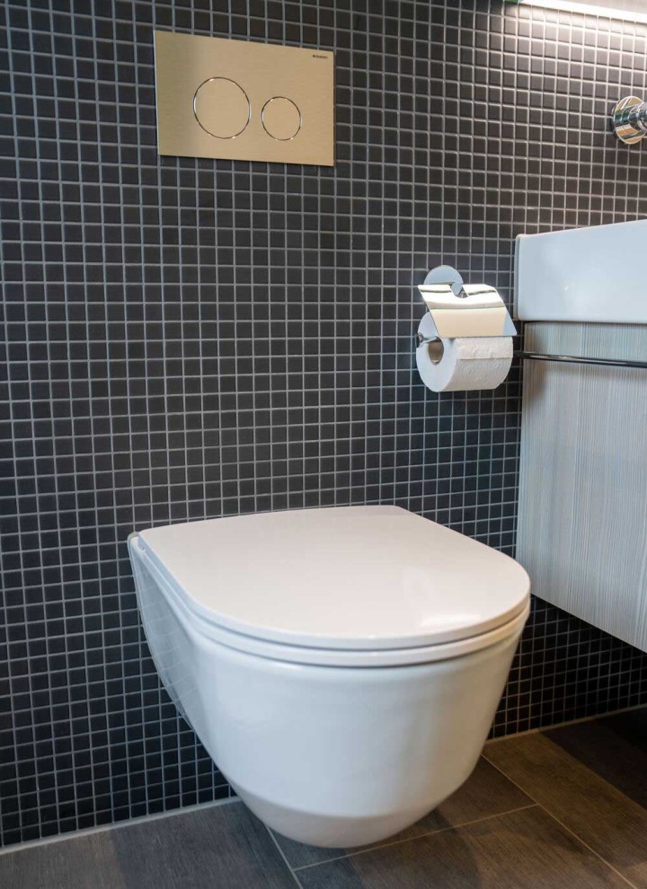 Bathroom with Geberit Sigma40 flush plate