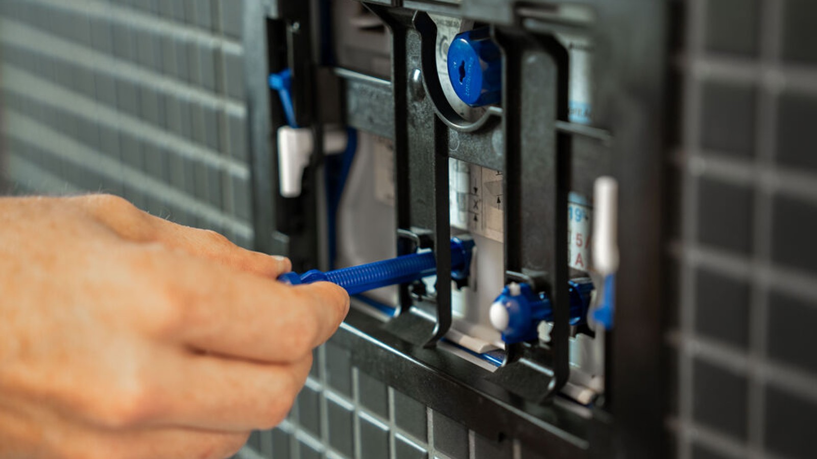 Inserting the rods with the correct length