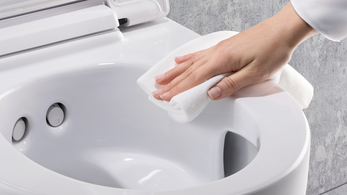Simple shower toilet cleaning Simple shower toilet cleaning