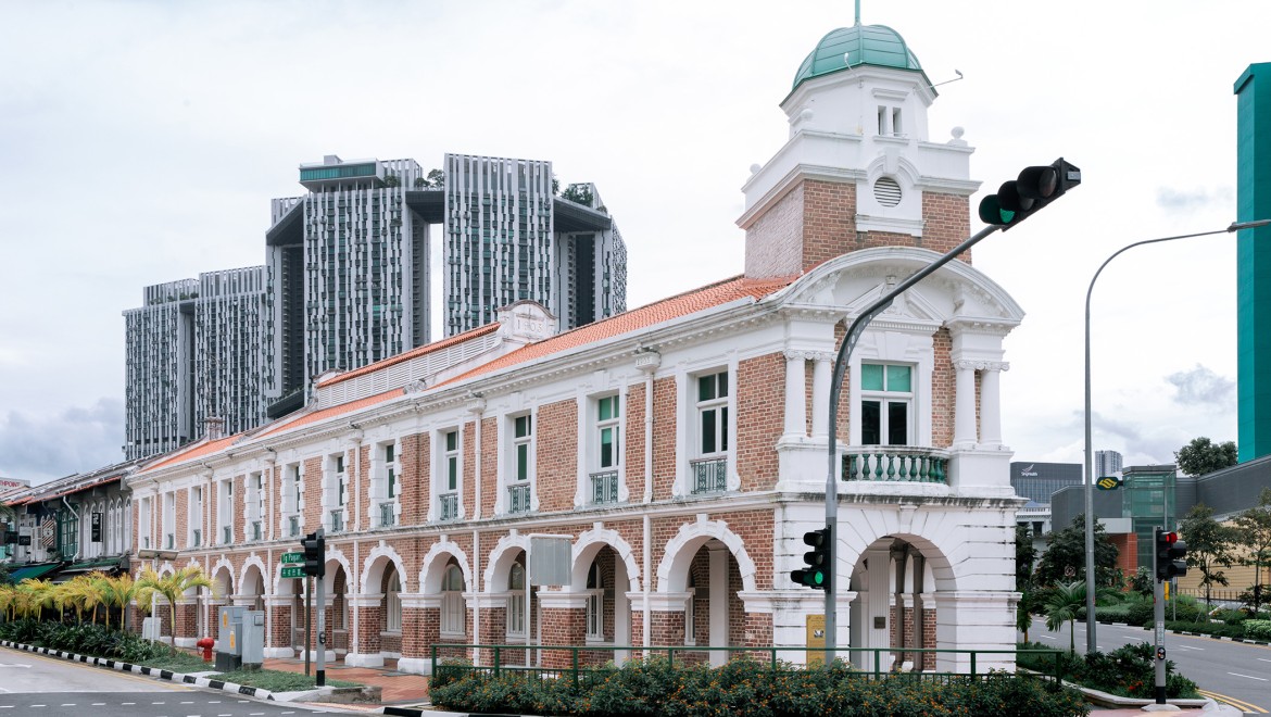 Born Restaurant is located in Jinrikisha Station, one of the few historic buildings in Singapore. It is owned by actor Jackie Chan (© Owen Raggett)