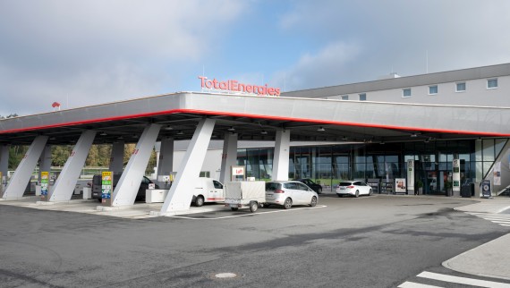 Evendorf BREAK motorway service area in Germany Evendorf BREAK motorway service area in Germany