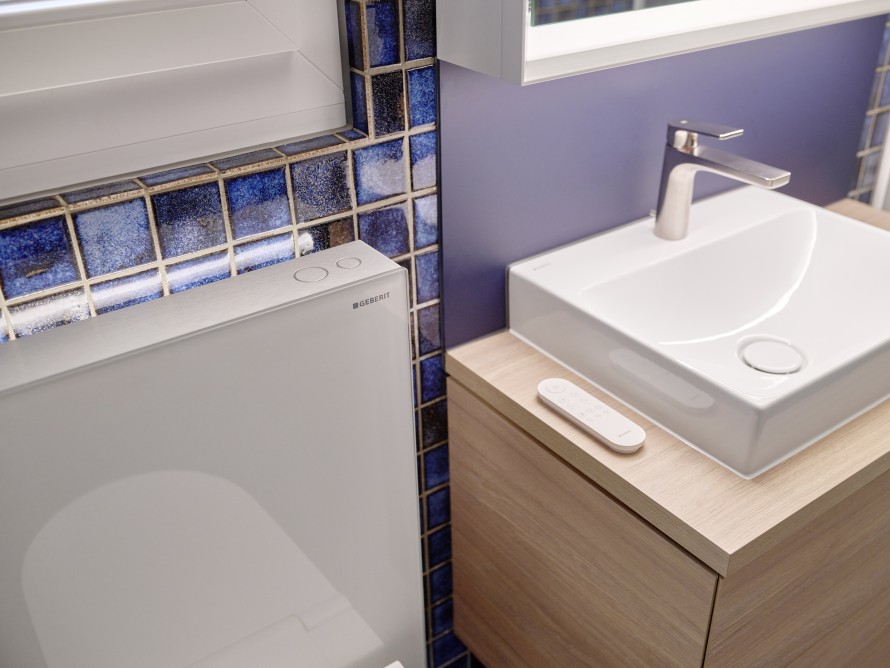 The Monolith Plus version offers extras such as LED lighting and odour extraction (© Ben Huggler)