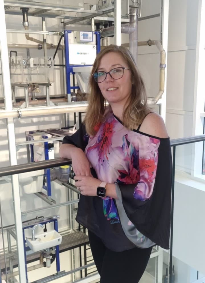 Elize Webb Elize Webb