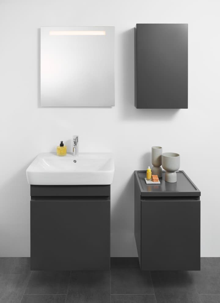 Option Basic mirror 60 cm combined with the Renova bathroom series Option Basic mirror 60 cm combined with the Renova bathroom series