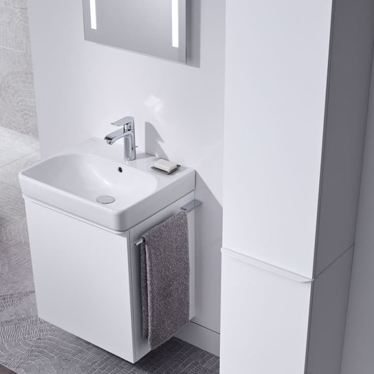 Geberit Smyle Square washbasin and mirror with light Geberit Smyle Square washbasin and mirror with light