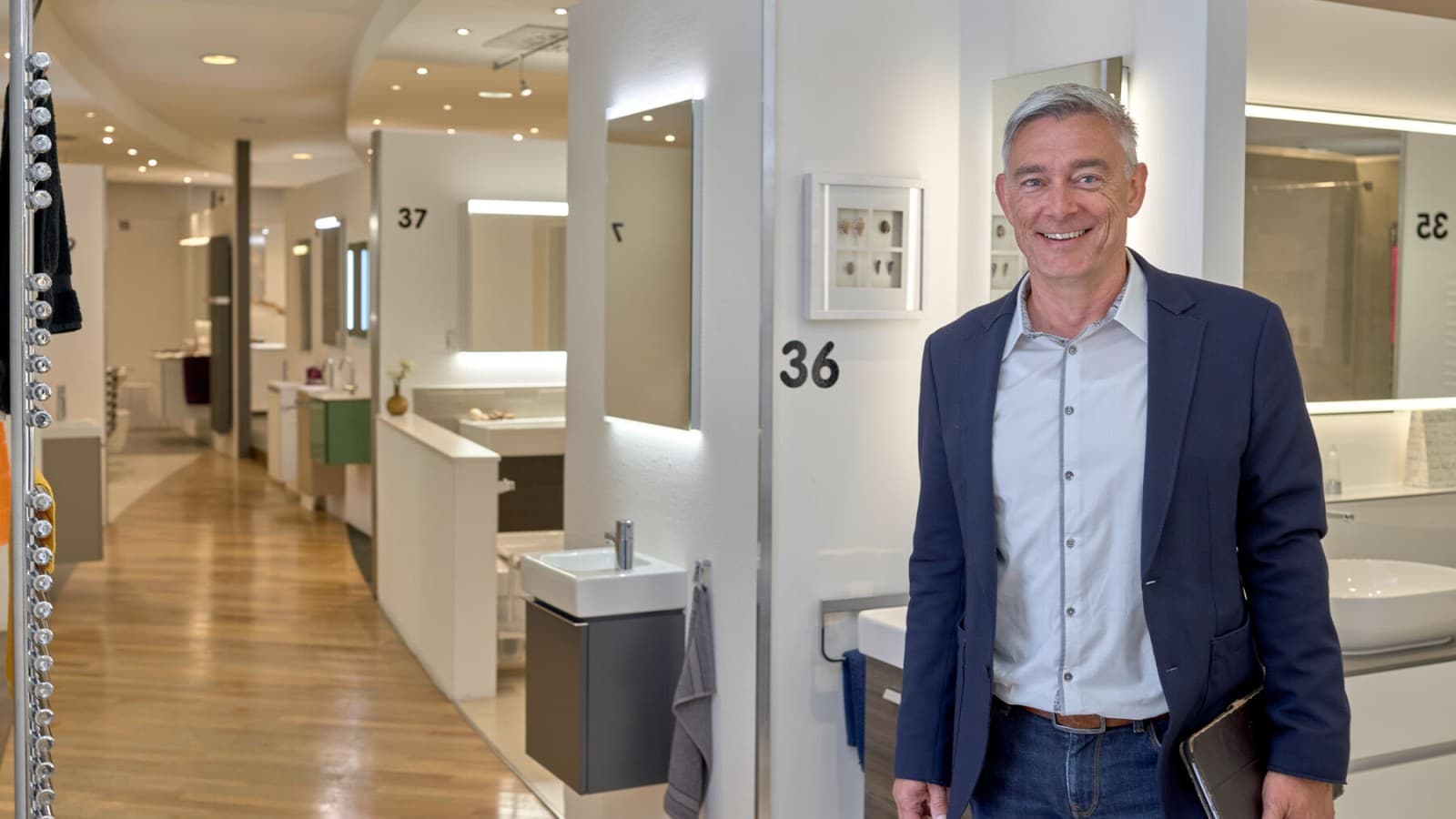 Geberit AquaClean sales consultant Geberit AquaClean sales consultant