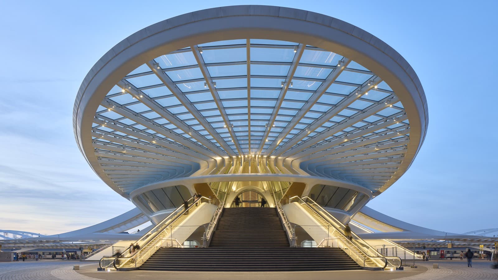 The Gare de Mons has become a landmark of the Belgian city of Mons (© Oliver Schuh, Palladium Photodesign)